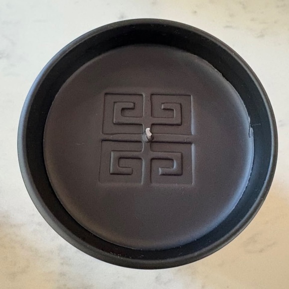 Givenchy Limited Edito Candles Black Wax Black Candle - Picture 2 of 3